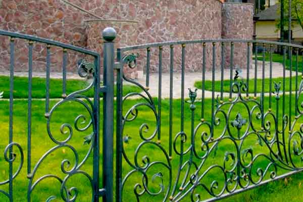 Заборы из ковки